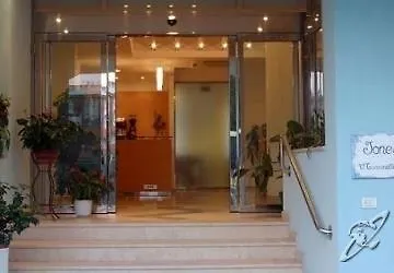 Hotel Iones Rimini 3*,