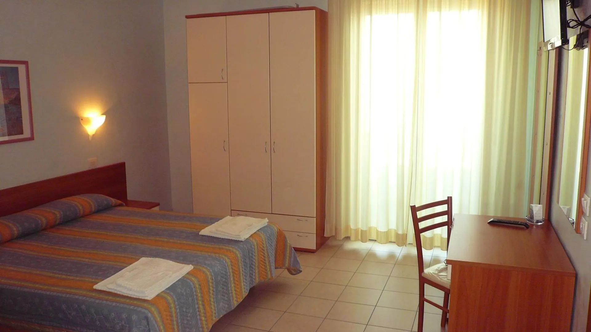 Hotel Iones Rimini Italien